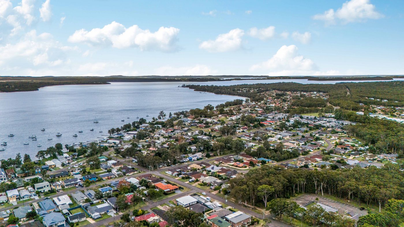 6 Loftus St Bonnells Bay - Before and after comparison 1