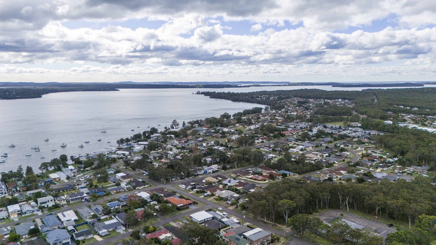 Before - 6 Loftus St Bonnells Bay - Before and after comparison 1