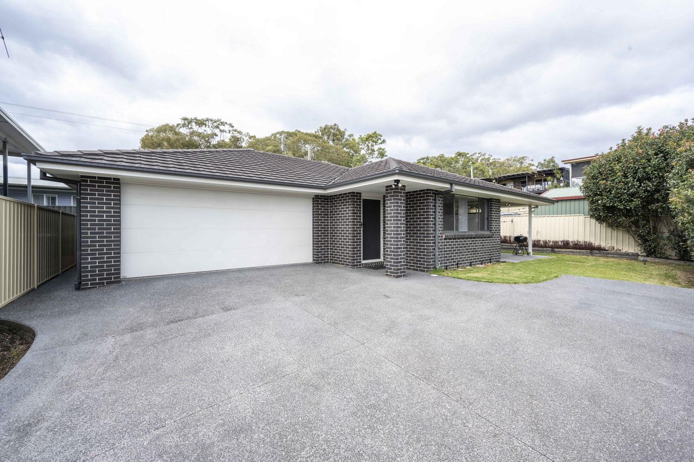 Before - 6 Loftus St Bonnells Bay - Before and after comparison 5